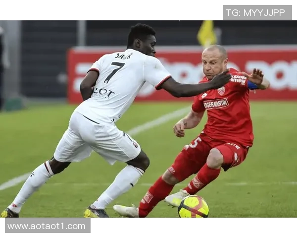 兰斯在保级战中全力抢分力争逆袭成功迎来生机