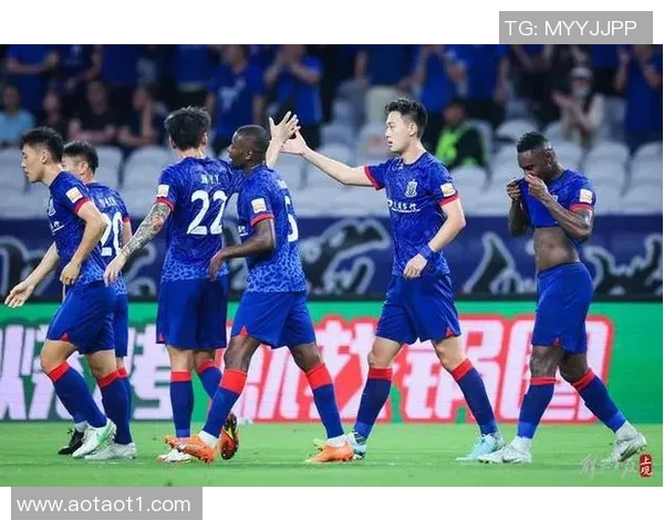 蒋圣龙精彩破门助力上海申花迎来关键胜利展现球队强大实力