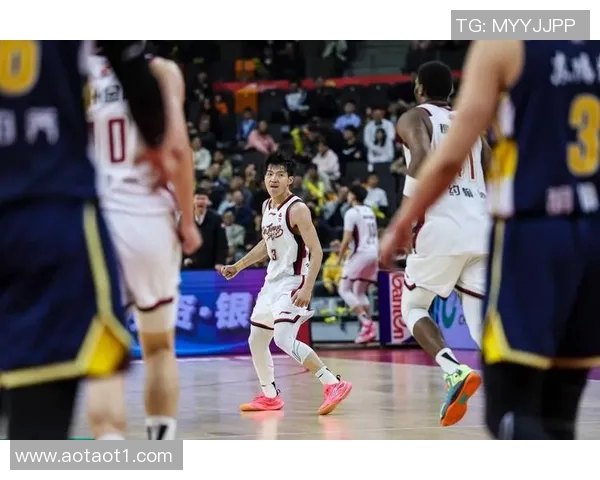 浙江东阳光球员张三三创造新纪录,成为CBA焦点 浙江东阳光球员张三三创造新纪录,成为CBA焦点