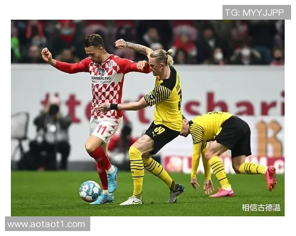 多特蒙德主场擒美因茨收获关键三分助力德甲冠军征程 多特蒙德主场擒美因茨收获关键三分助力德甲冠军征程